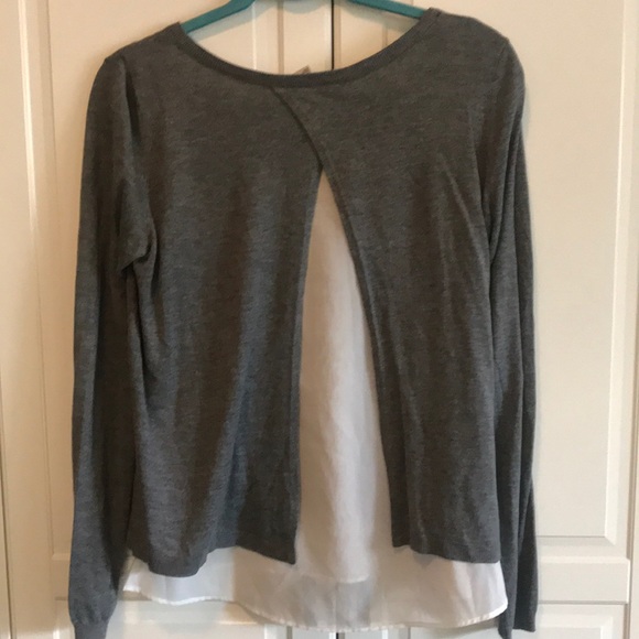 Women’s layered Open back sweater - Picture 2 of 3